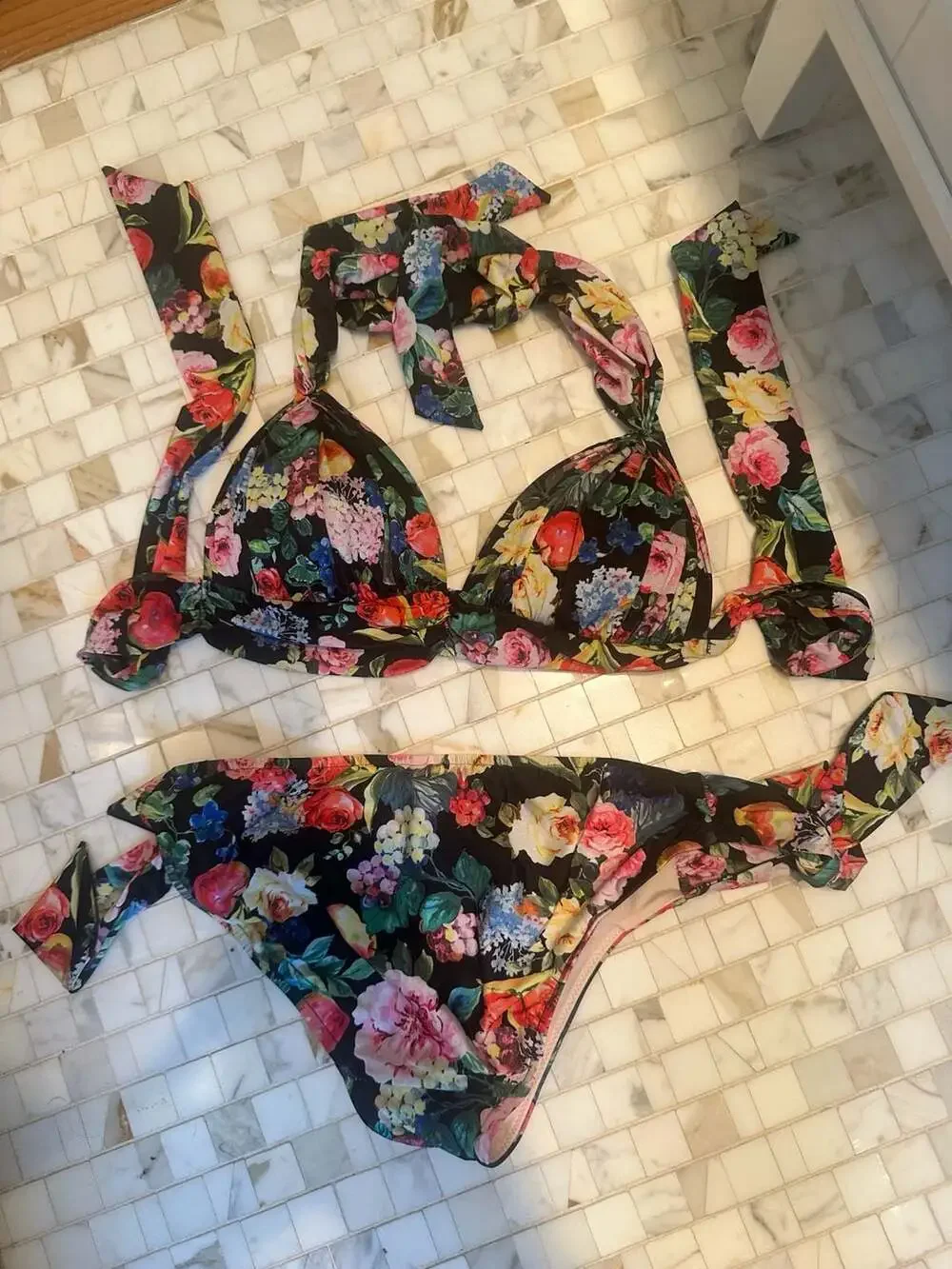 Seafolly floral bikini Beautiful and stylish...